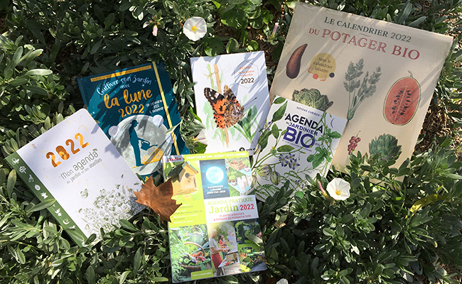 2022 calendars and diaries for a green year