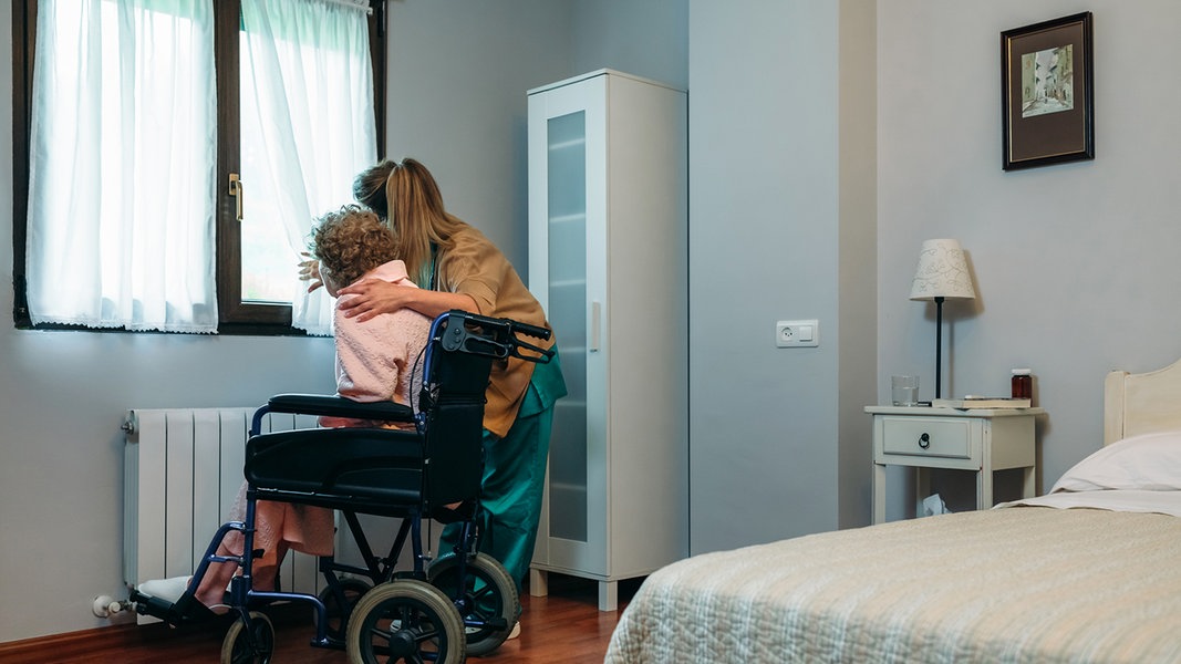 Nursing home: how much does it cost?  |  NDR.de – Guide