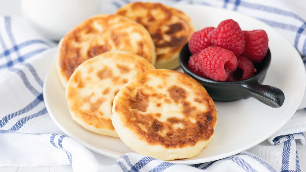 You can also use cottage cheese in sweet dishes, such as protein pancakes. There are more tips below.