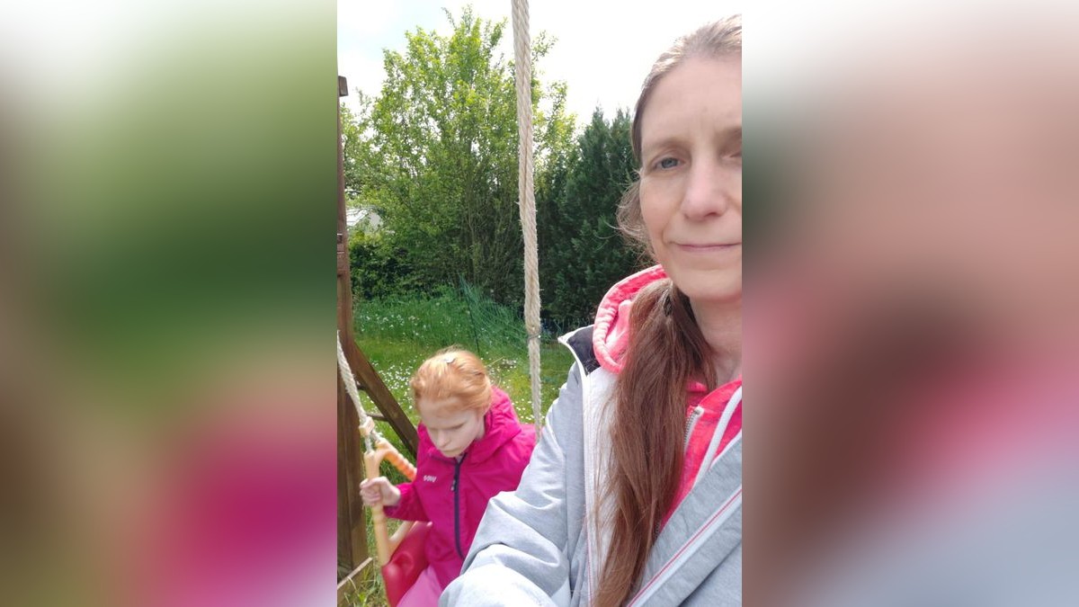 Antje Christine Humpert with her daughter Amelie, who is severely disabled.