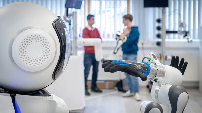 Assistant robot communicates via ChatGPT: Doctors and patients can interact with GARMI.