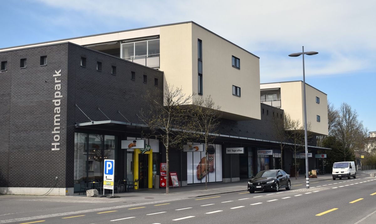 The innovative psychiatric center is located in the upper rooms of Thun's Hohmad Park.